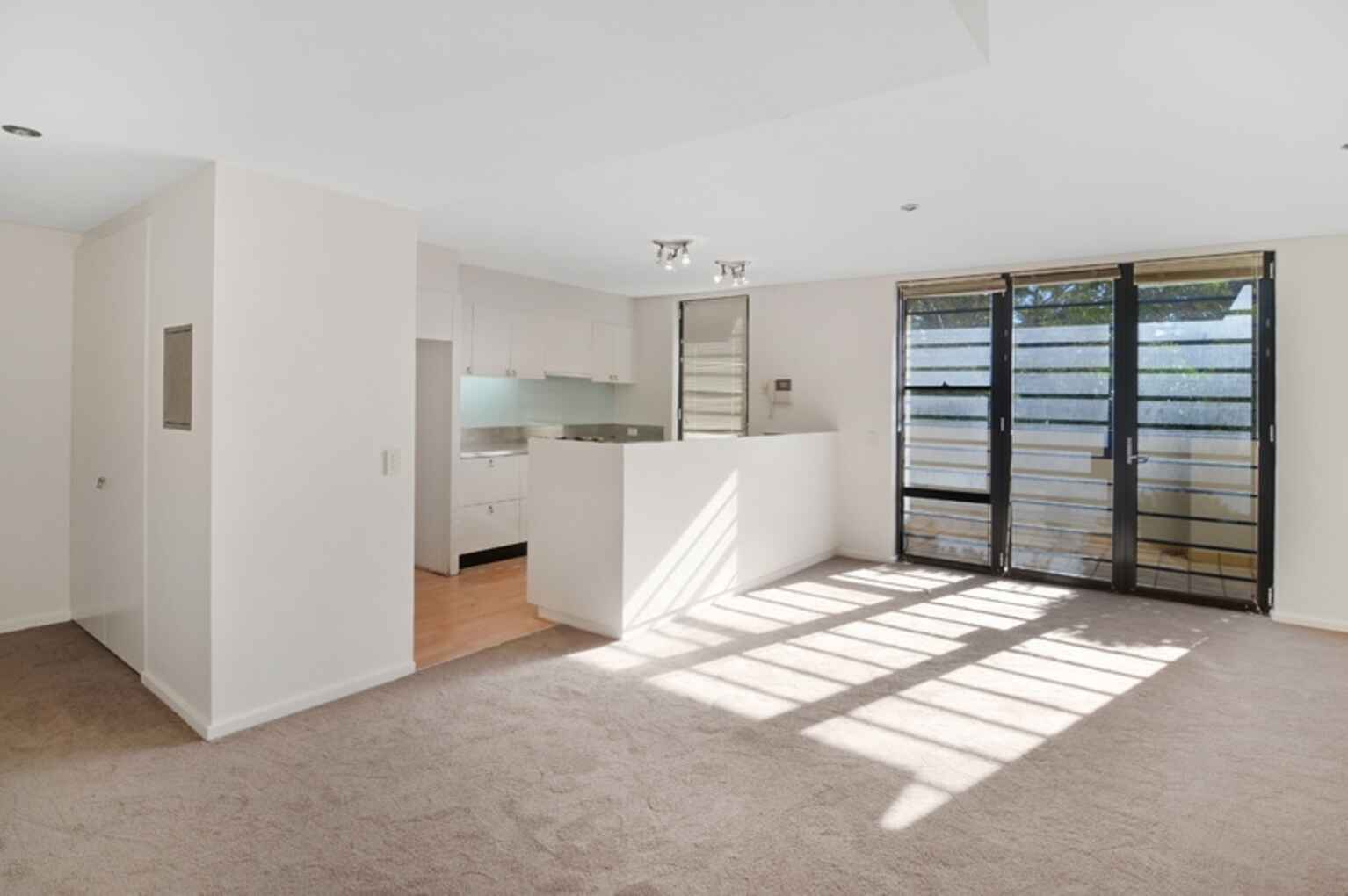 9/107 MacPherson Street Bronte