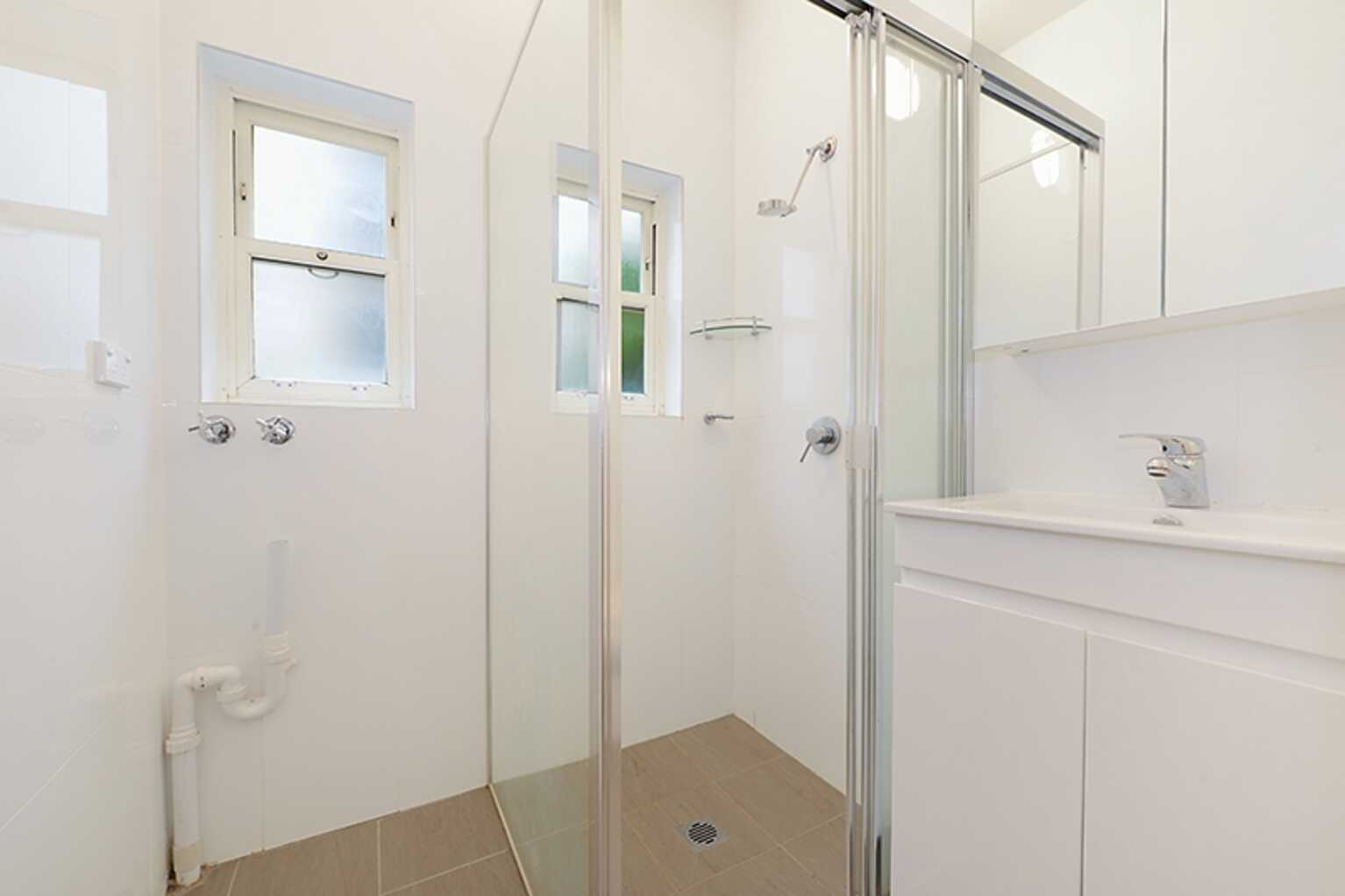 2/32 Military Road North Bondi