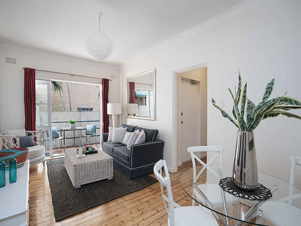 2/8 Ashley Street Tamarama