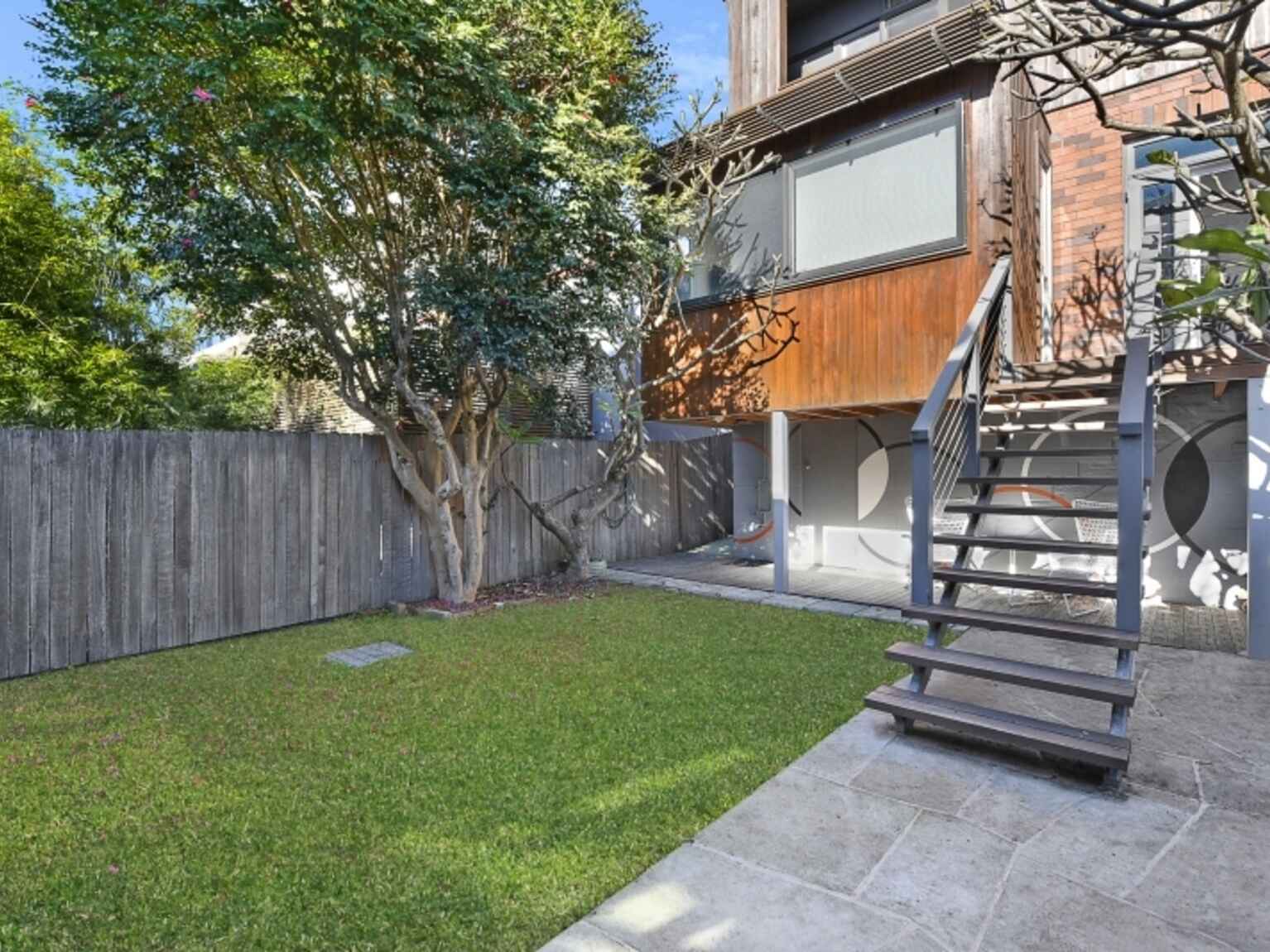 17 Oakley Road North Bondi