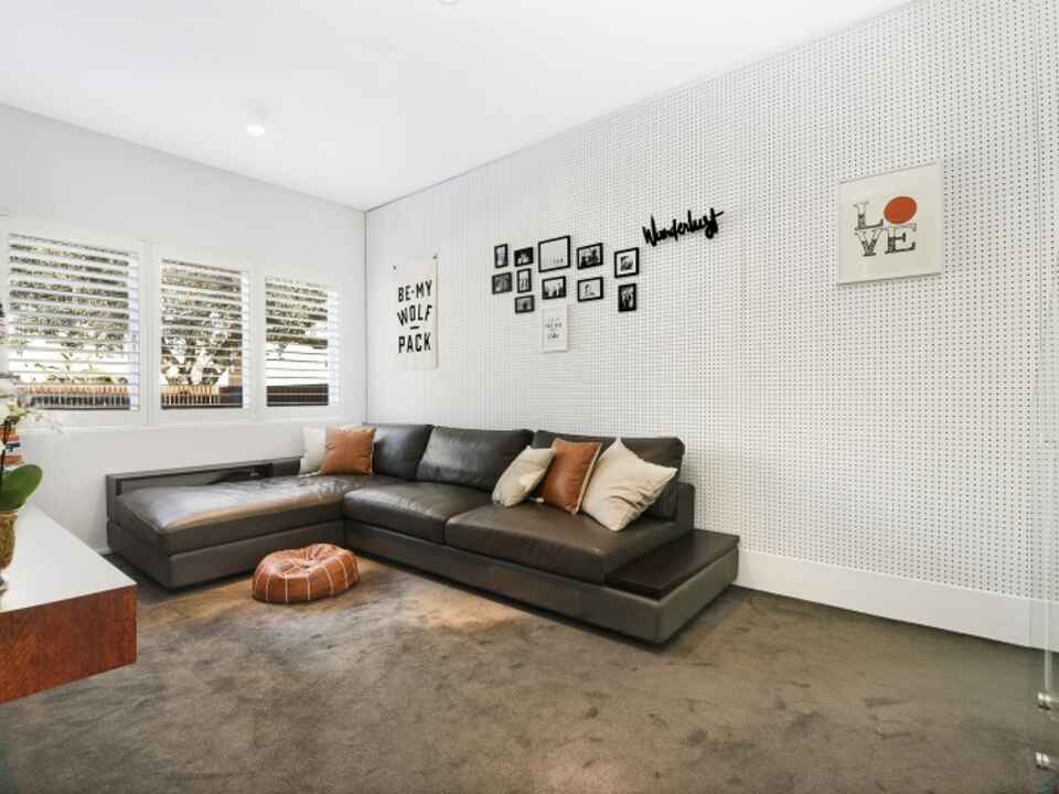 17 Oakley Road North Bondi