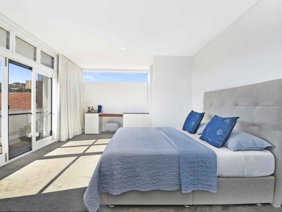 17 Oakley Road North Bondi
