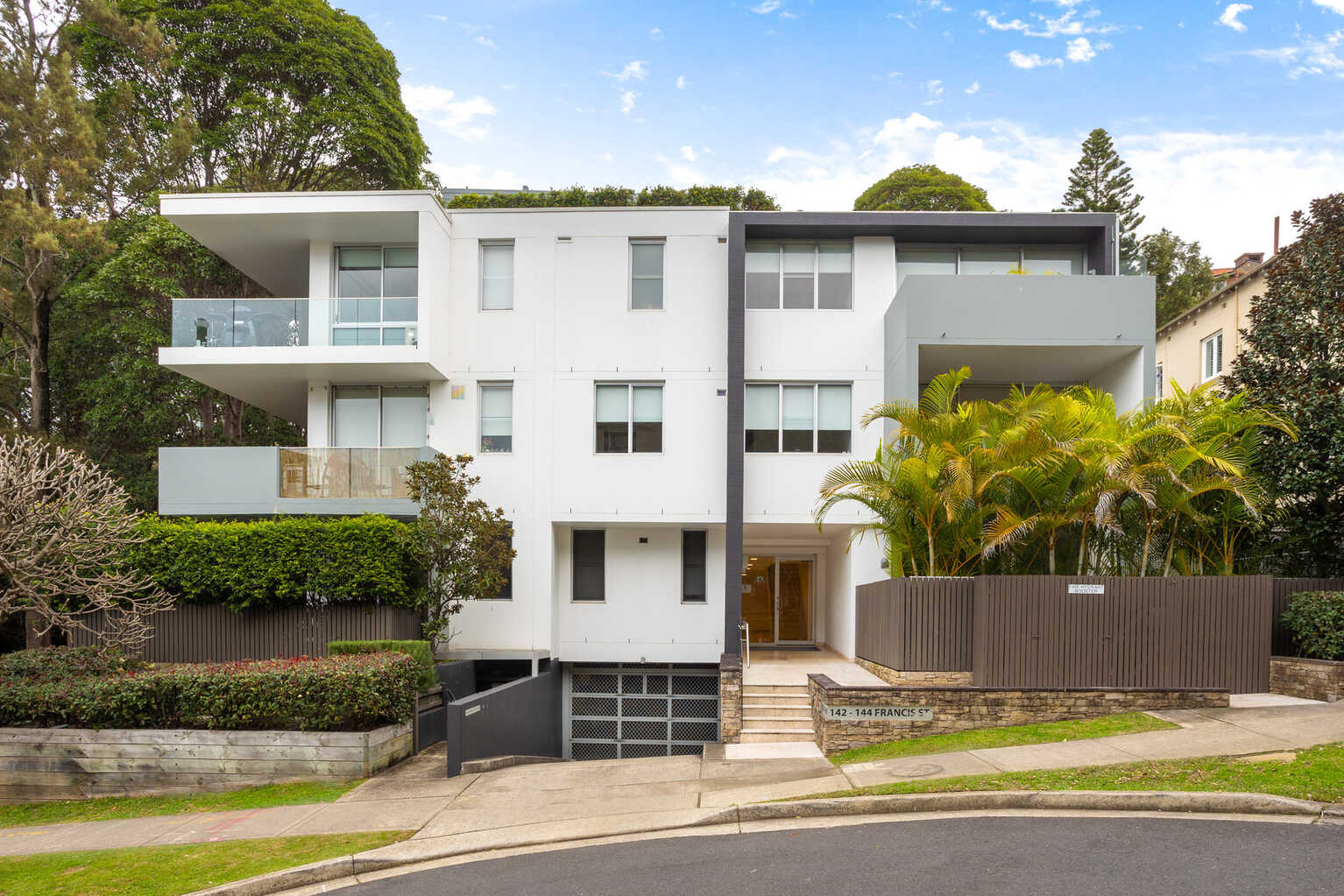 14/142-144 Francis Street Bondi Beach