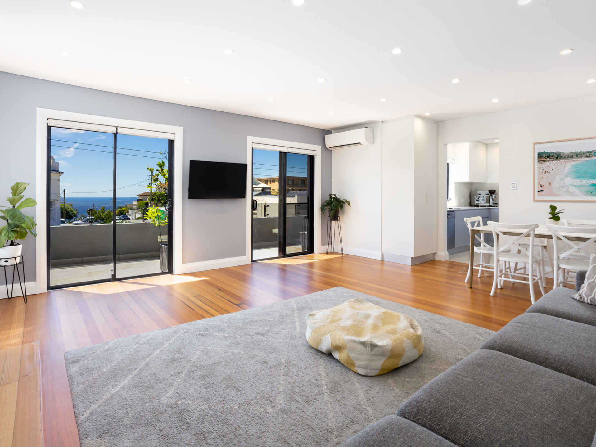 3/18-20  Old South Head Road Vaucluse