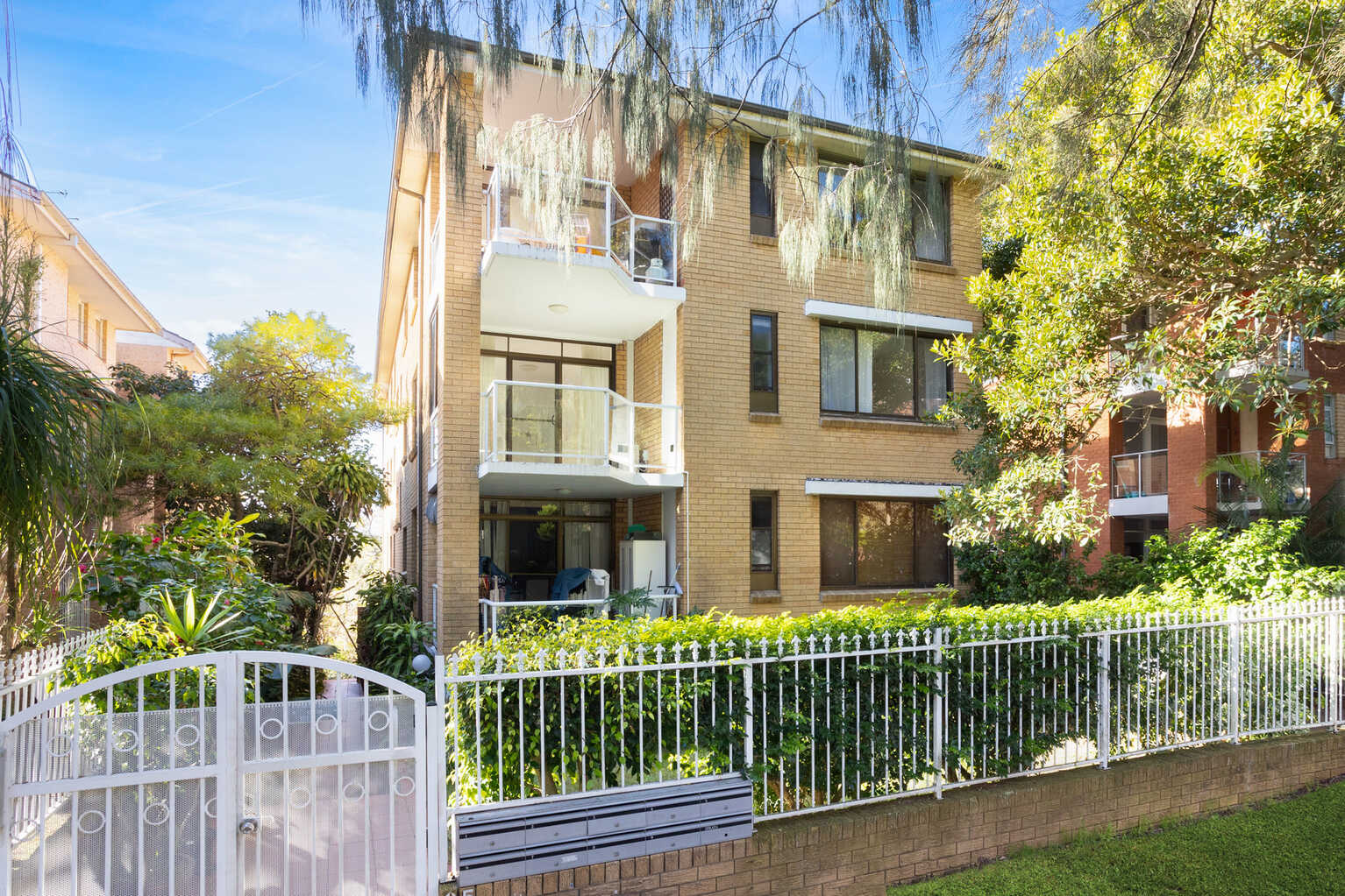 2/35 Francis Street Bondi Beach