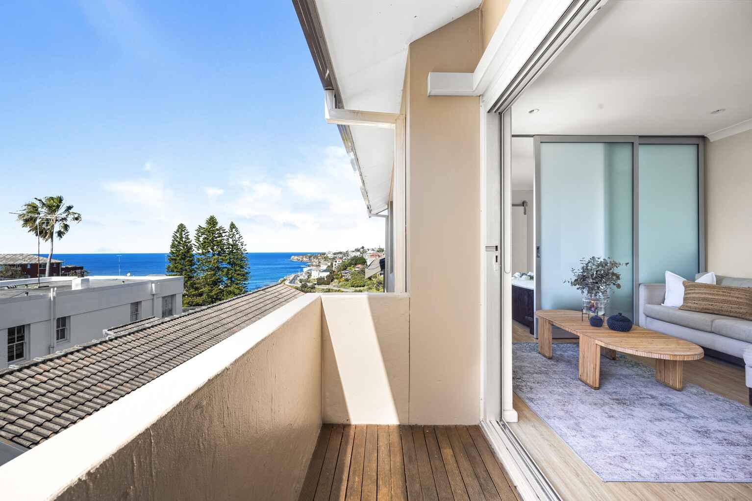 8/23 Carlisle Street Tamarama