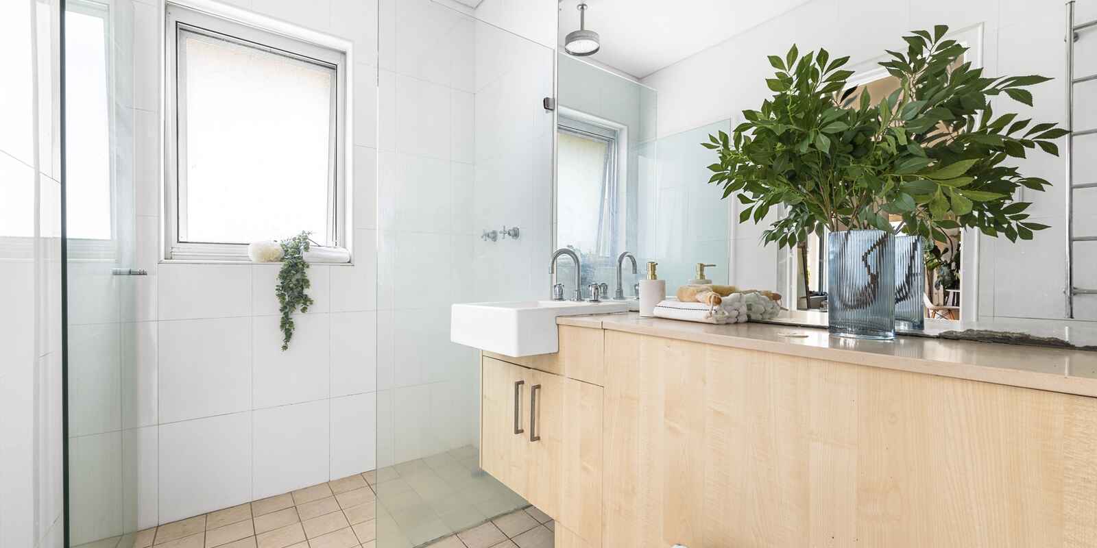 8/23 Carlisle Street Tamarama