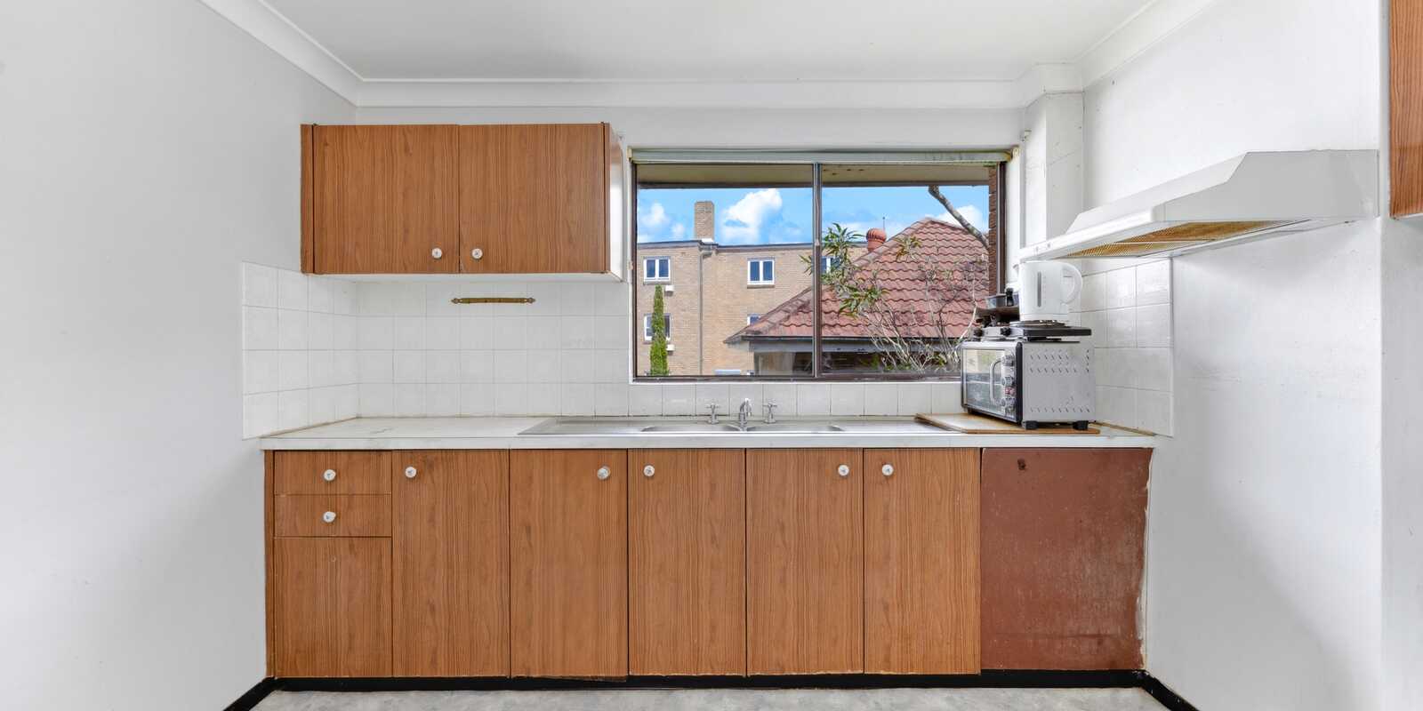 8/16 Edward Street Bondi