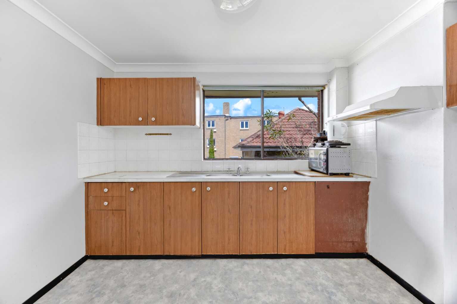 8/16 Edward Street Bondi