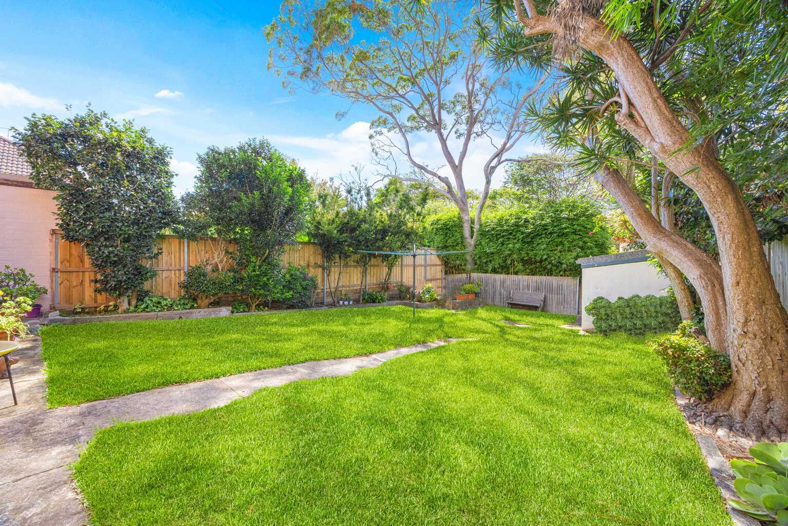 4/96 Ocean Street Bondi