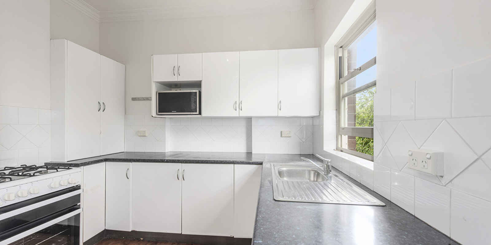 4/32 Military Road North Bondi 4/32 Military Road North Bondi