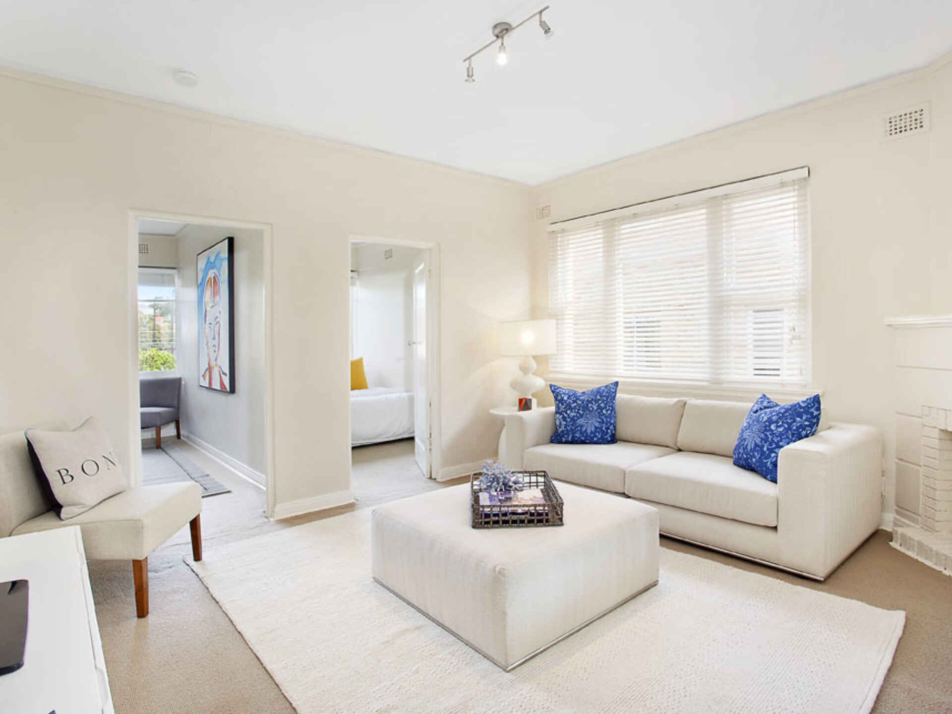 8/30 Warners Avenue North Bondi