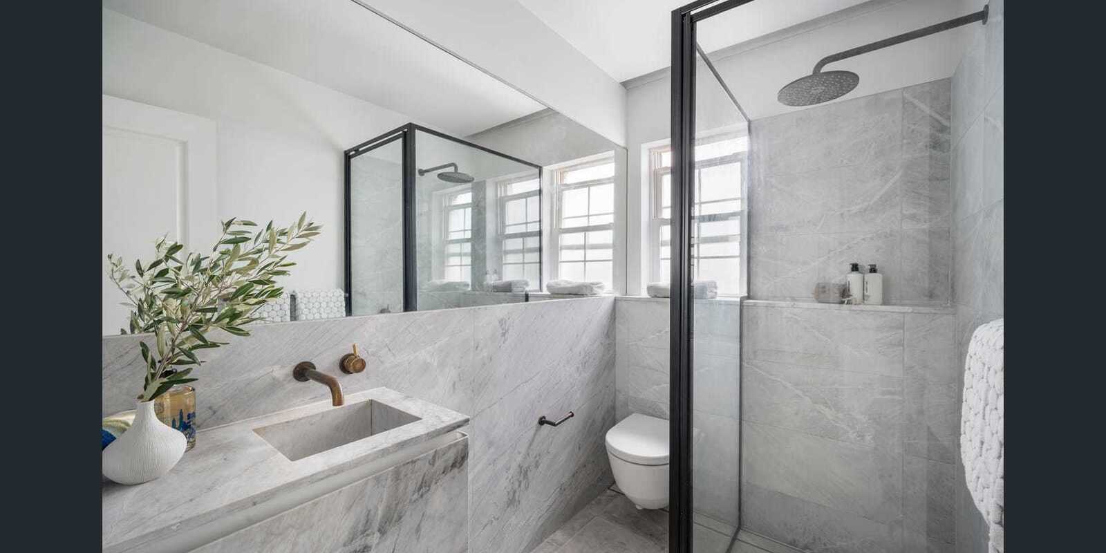 2/140 Hastings Parade North Bondi