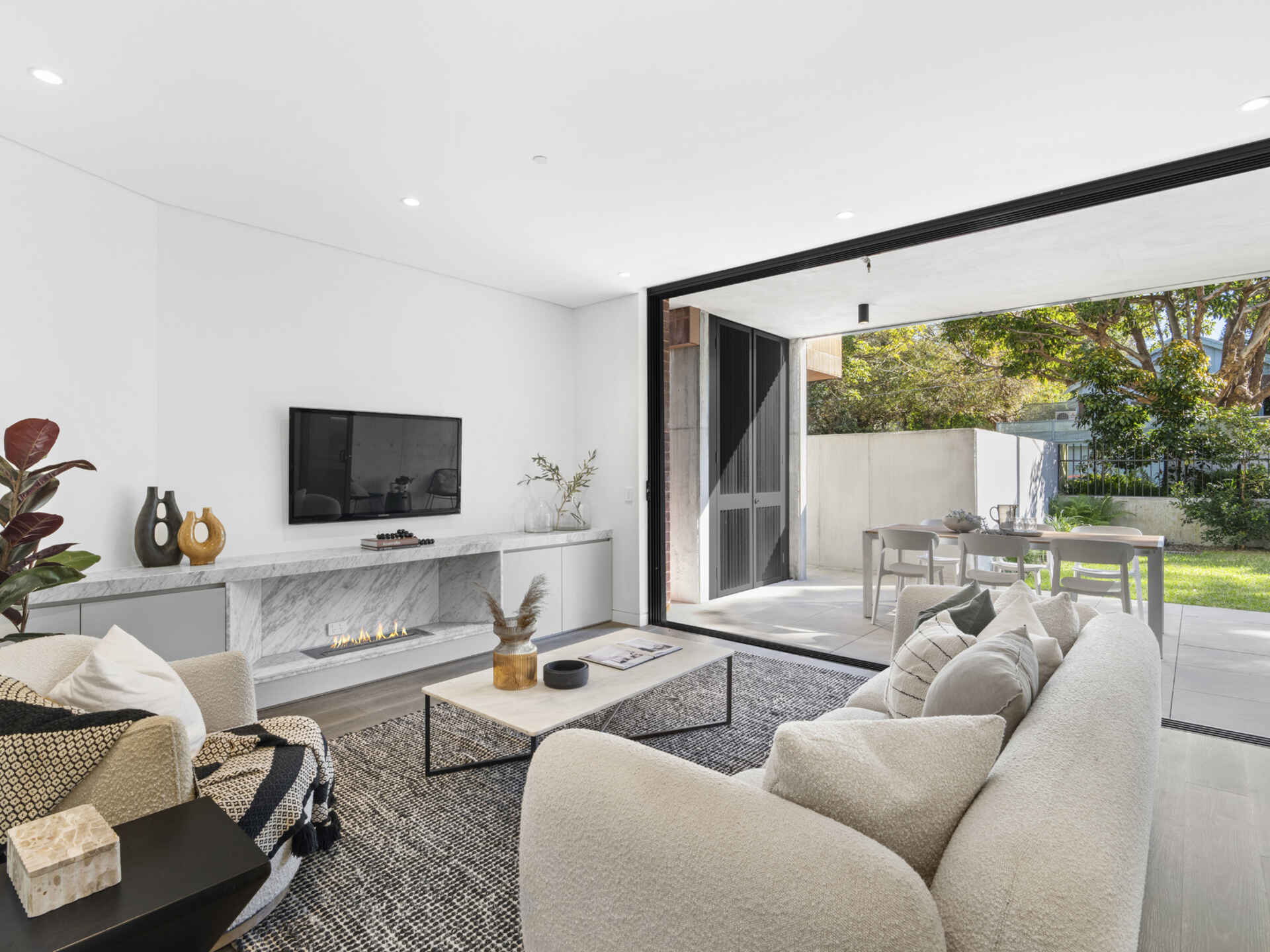 2/1 Spencer Street Rose Bay