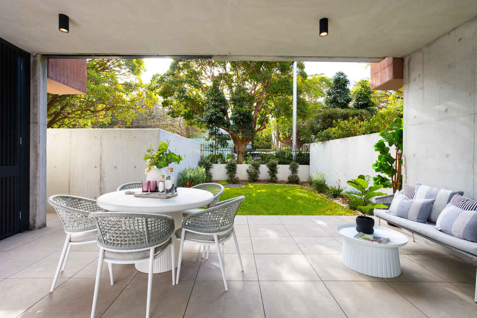 2/1 Spencer Street Rose Bay