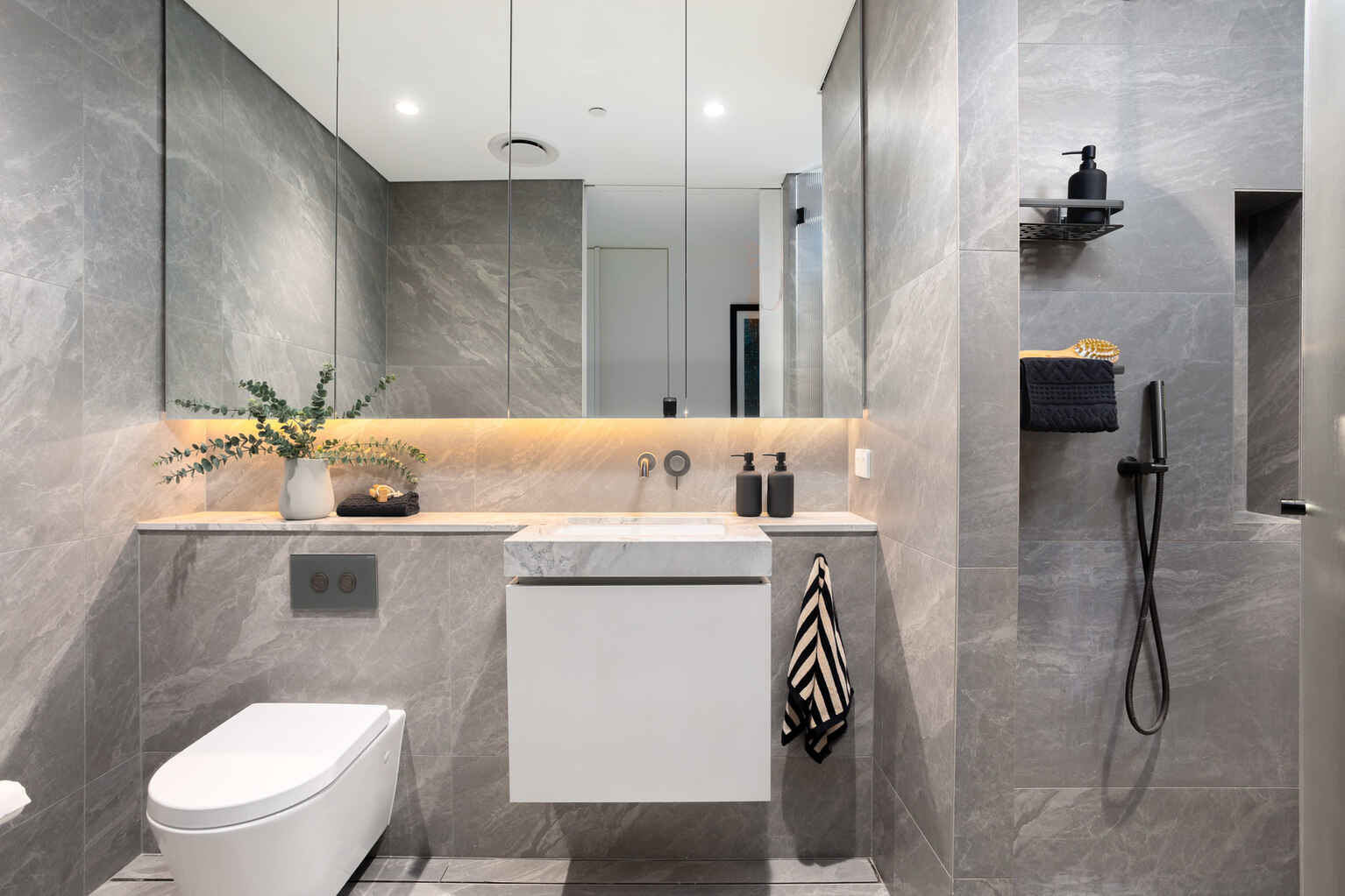 2/1 Spencer Street Rose Bay