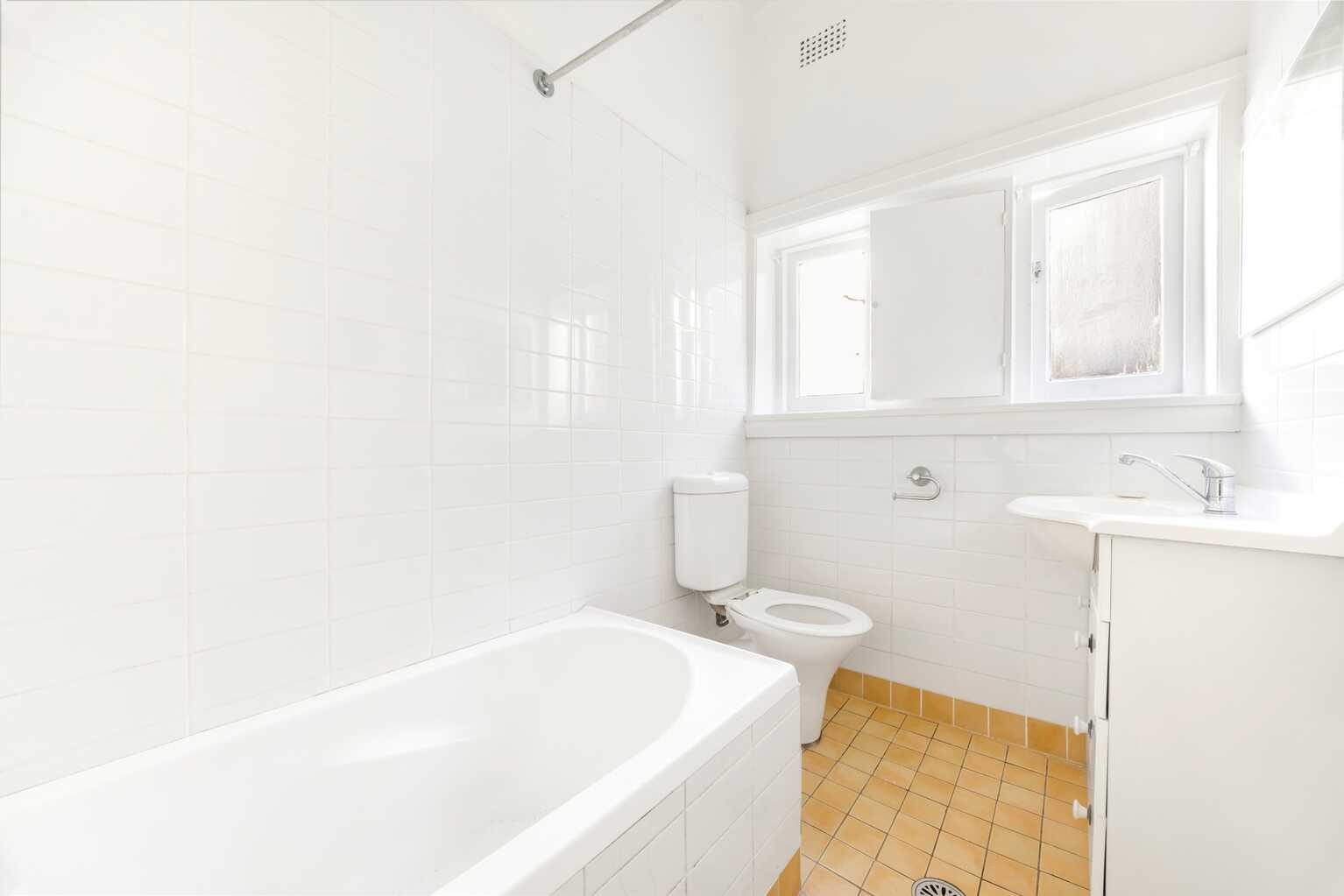 2/32 Anglesea Street Bondi