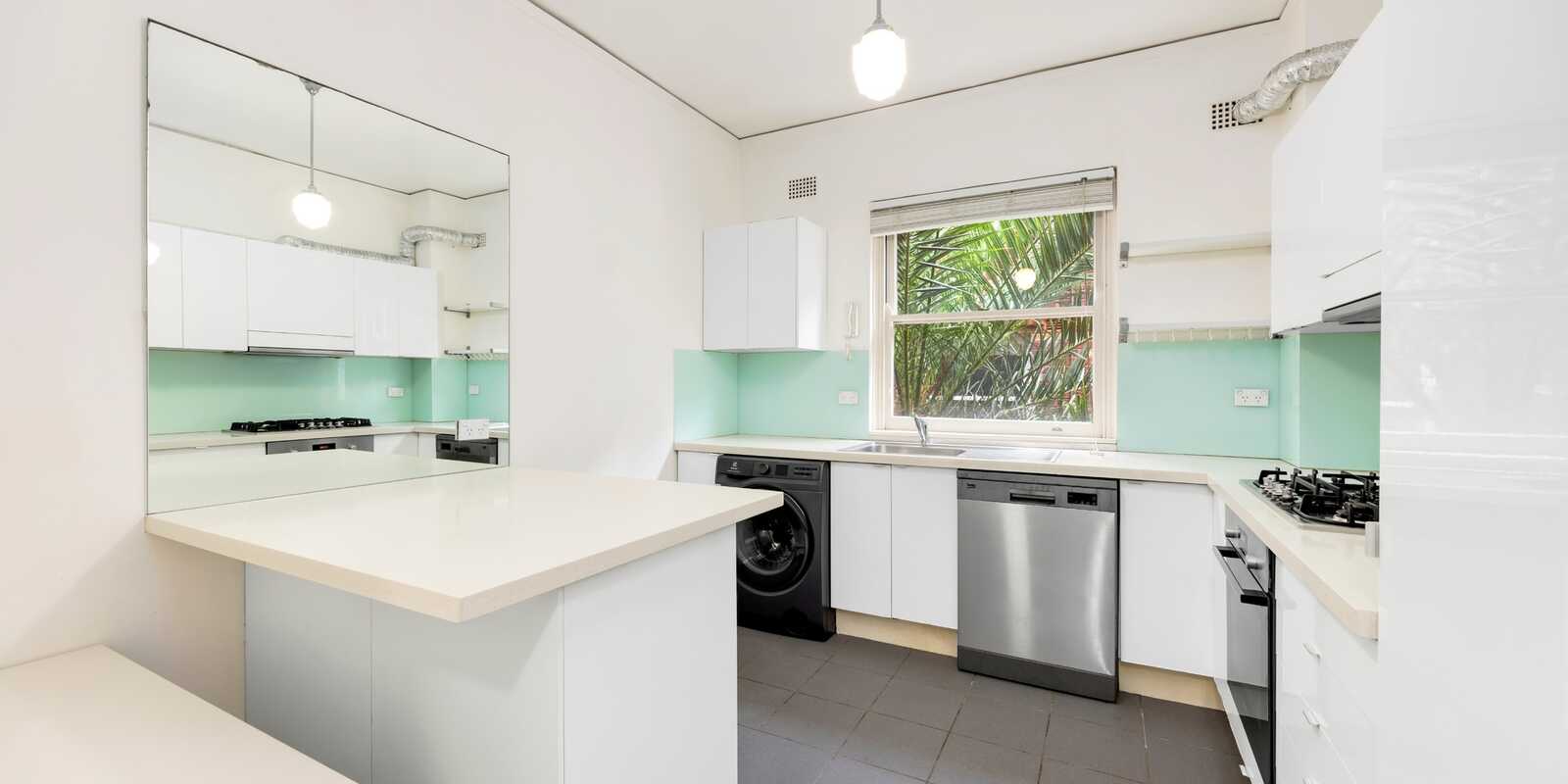 8/17 Penkivil Street Bondi