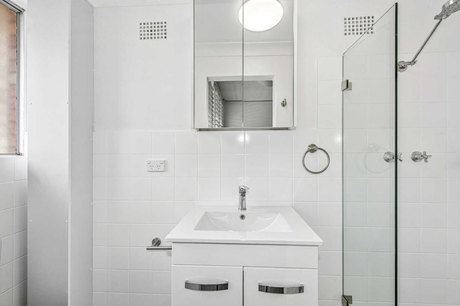 8/164 Bondi Road Bondi