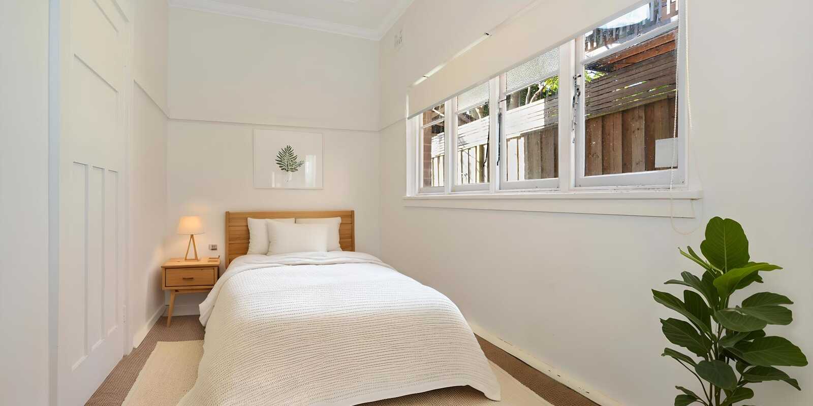 2/79 Oakley Road North Bondi