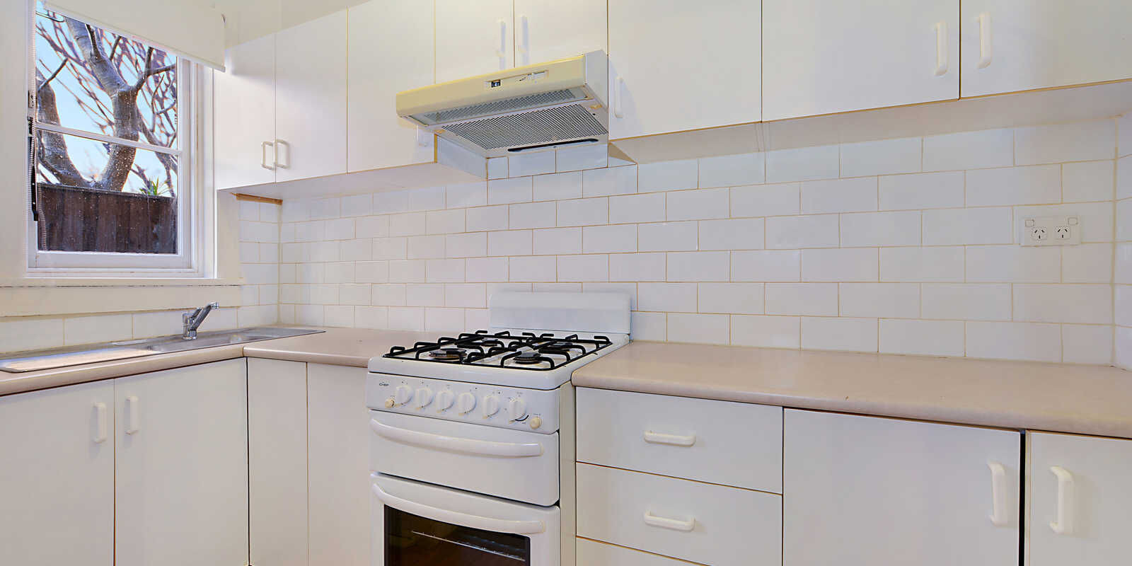 2/79 Oakley Road North Bondi