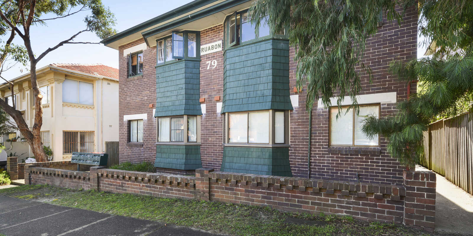 2/79 Oakley Road North Bondi