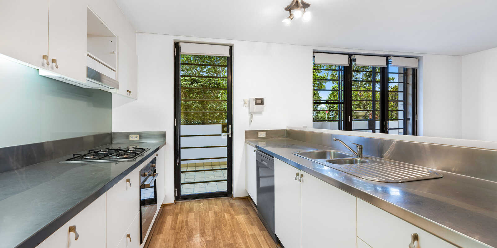 9/107 MacPherson Street Bronte