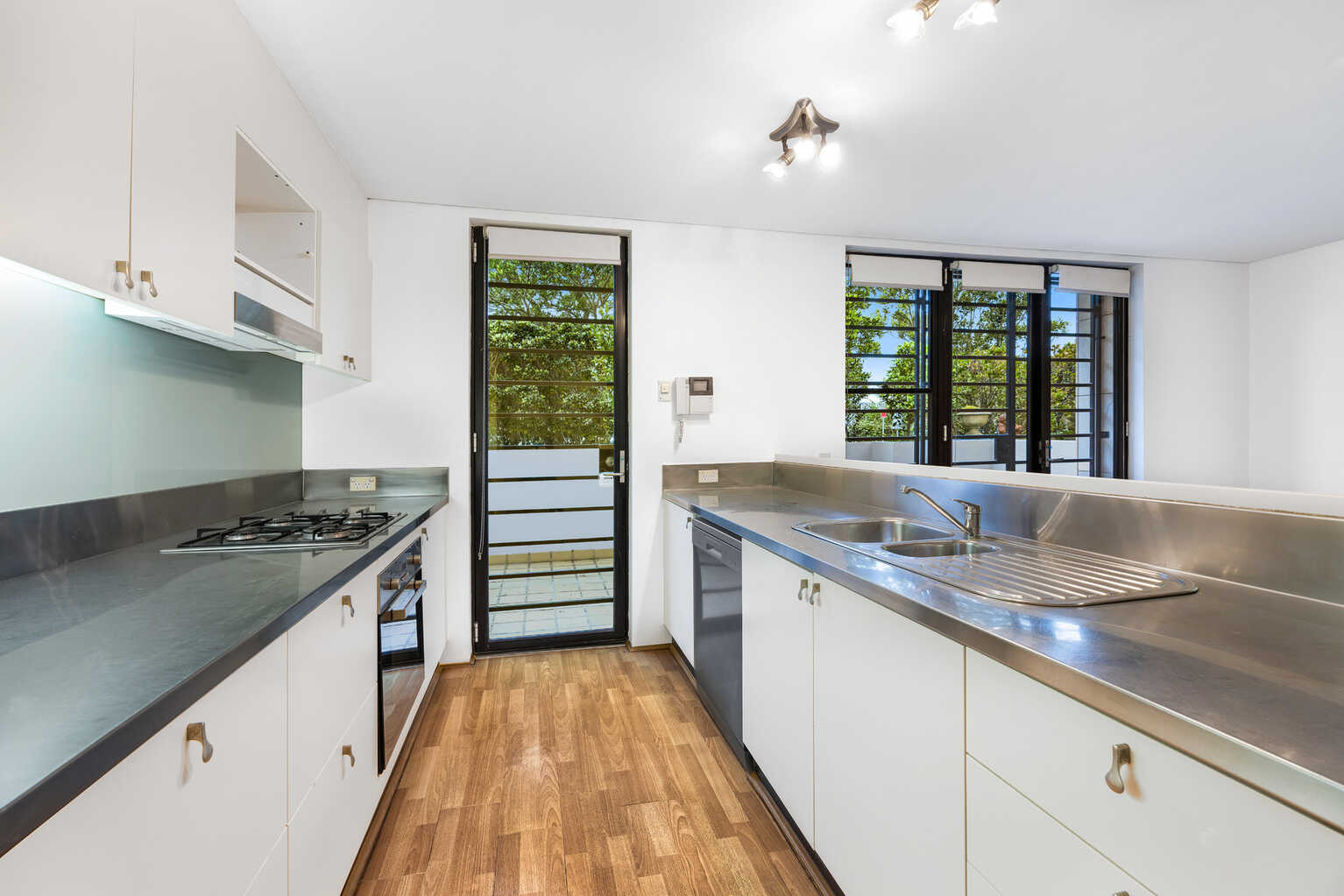 9/107 MacPherson Street Bronte