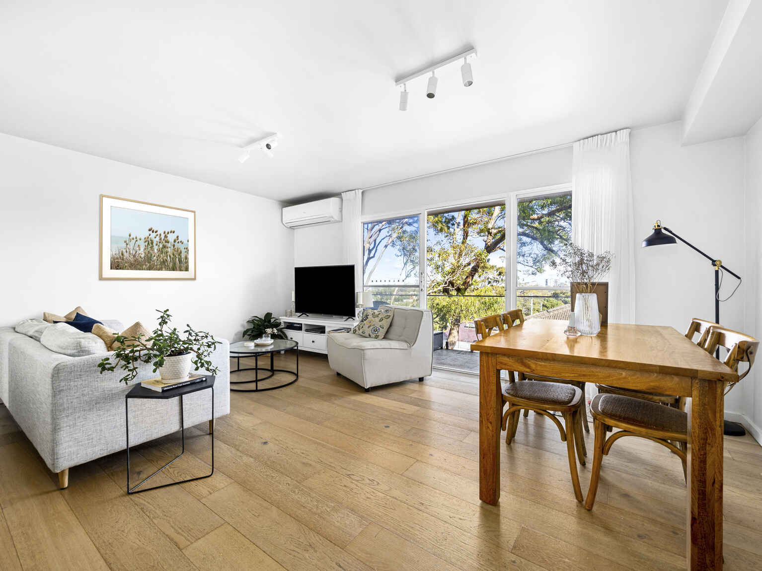 24/10 Henrietta Street Waverley