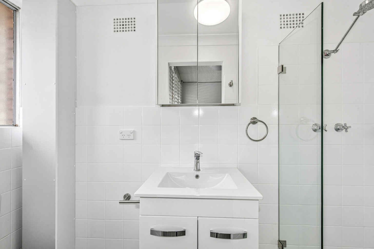 8/164 Bondi Road Bondi