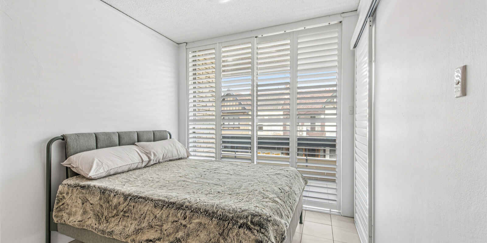 8/164 Bondi Road Bondi