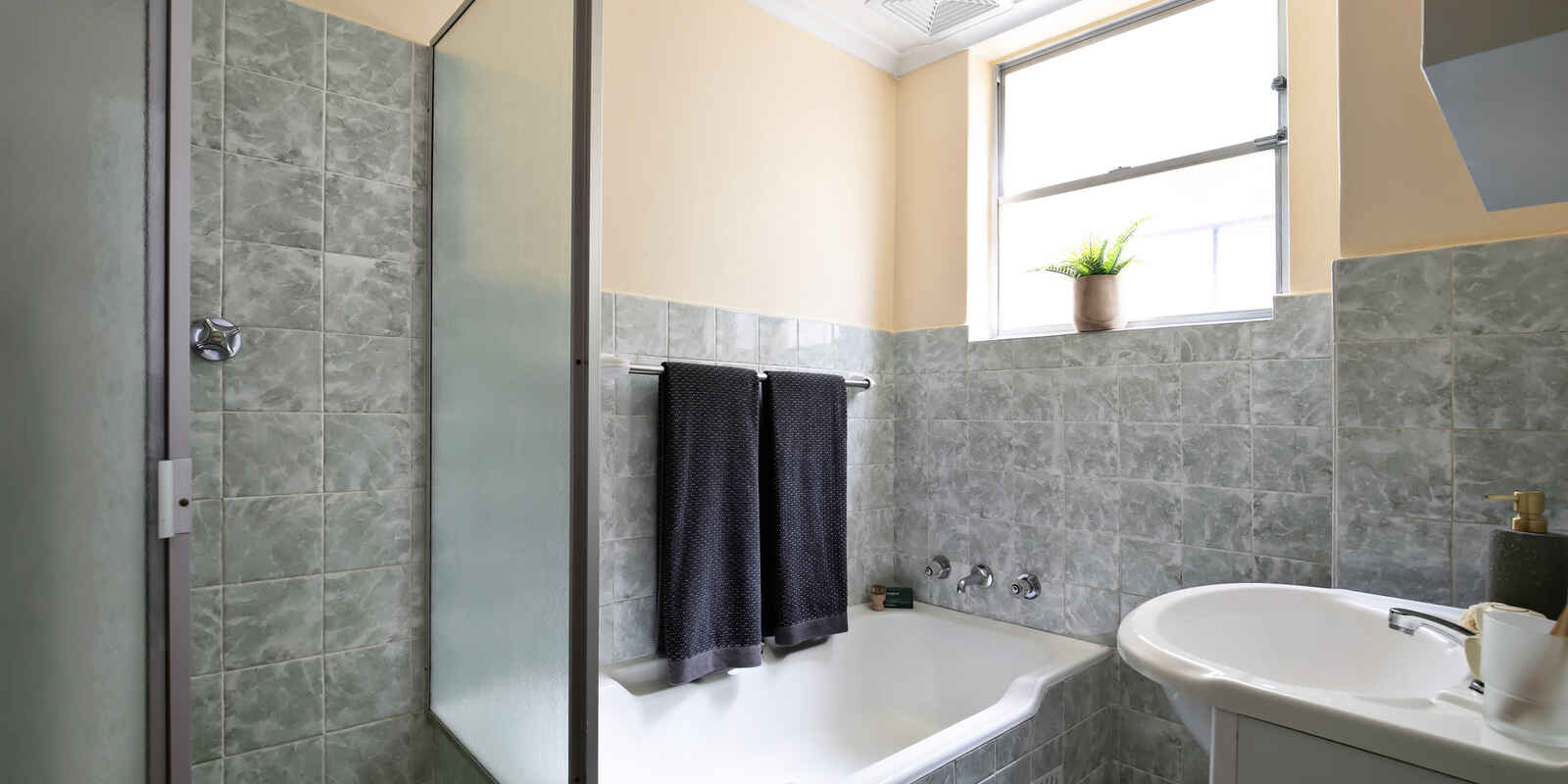 2/203  Birrell Street Waverley
