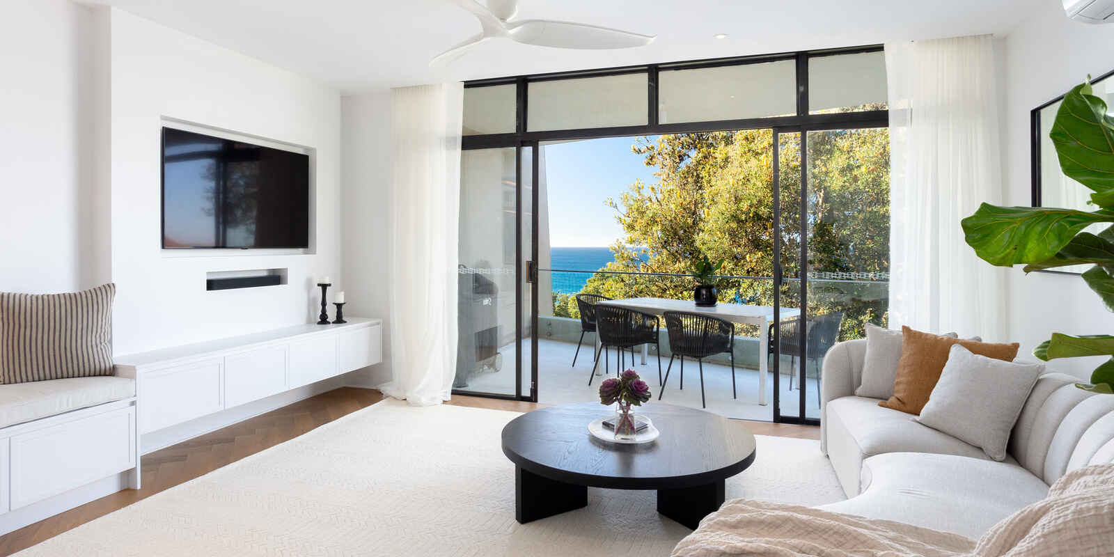14/2 Francis Street Bondi Beach