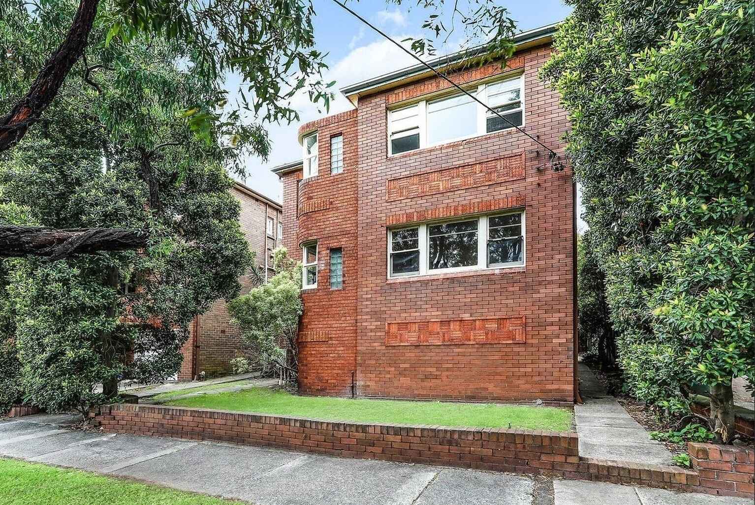2/51a Forsyth Street Kingsford