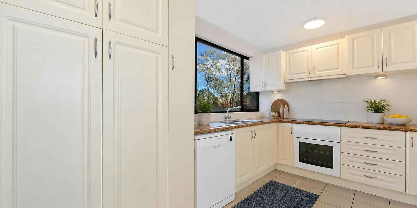 10/18-20 Penkivil Street Bondi